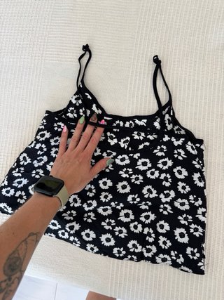 Camiseta tirantes flores margaritas