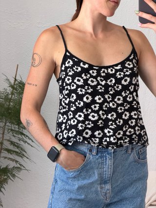 Camiseta tirantes flores margaritas