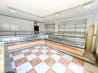 Local comercial en venta en Polígono Cartuja – La Paz en Granada