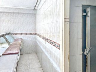 Local comercial en venta en Polígono Cartuja – La Paz en Granada