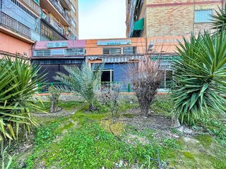 Local comercial en venta en Polígono Cartuja – La Paz en Granada