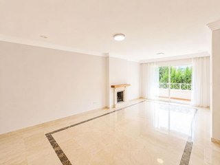 Piso en alquiler en Los Monteros - Bahía de Marbella en Marbella