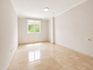 Piso en alquiler en Los Monteros - Bahía de Marbella en Marbella