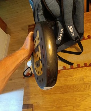 Paletero Siux y Pala Wilson Defy Pro