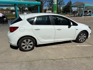 Opel Astra 2015