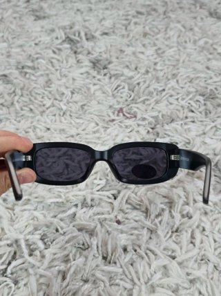 Gafas de sol negras