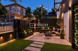 Local comercial en alquiler en San Juan Bautista en Madrid