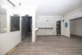 Local comercial en alquiler en San Juan Bautista en Madrid