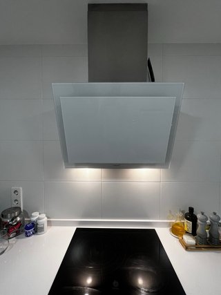 Campana extractora cristal blanco decorativa