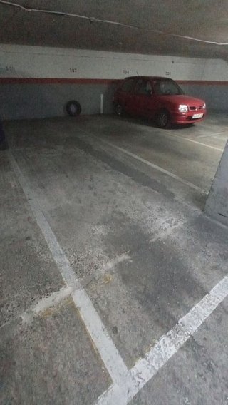 Garaje en venta en Pubilla Cases en Hospitalet de Llobregat, L´
