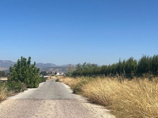 Terreno en venta en Zona Ayuntamiento en Alhendín
