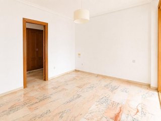 Piso en alquiler en Los Remedios en Sevilla