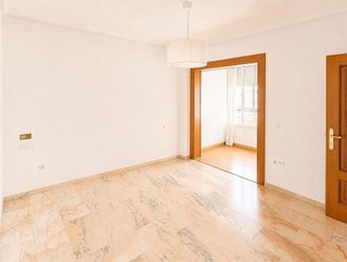 Piso en alquiler en Los Remedios en Sevilla