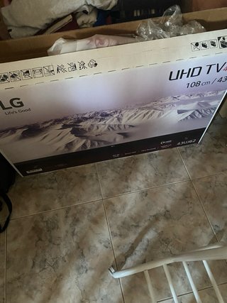 LG Smart TV Negra 43” 4K