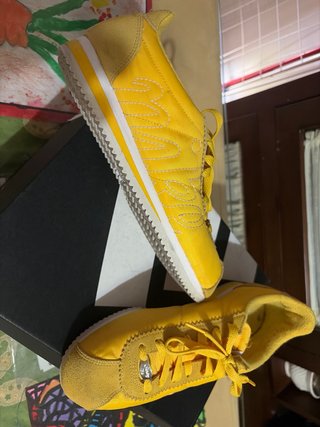 Zapatilla Nike Amarilla