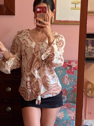 Blusa estampada vintage talla M, aunque ponga xl