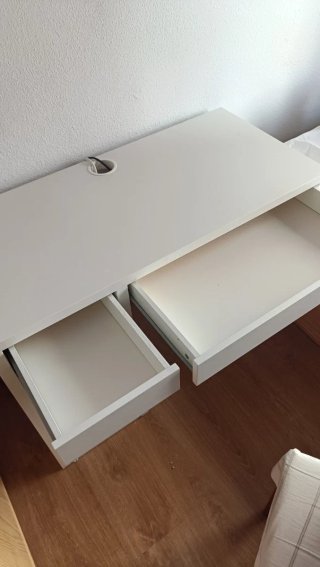 Escritorio blanco moderno