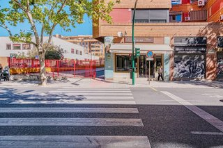 Local comercial en venta en Pajaritos - Plaza de Toros en Granada