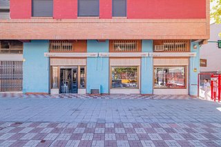 Local comercial en venta en Pajaritos - Plaza de Toros en Granada