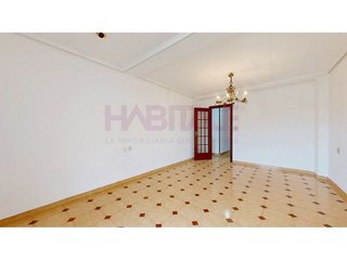Piso en venta en L´Amistat en Valencia