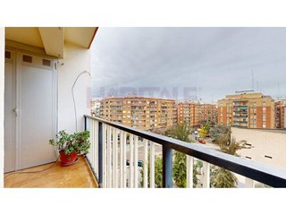 Piso en venta en L´Amistat en Valencia