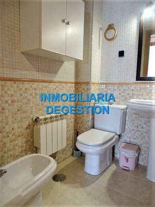 Piso en venta en Linares