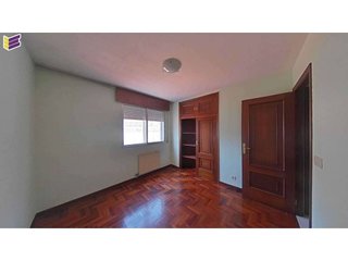 Piso en venta en Poio