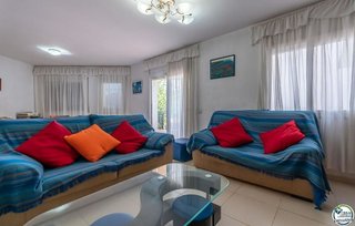 Casa adosada en venta en Els Grecs - Mas Oliva en Roses