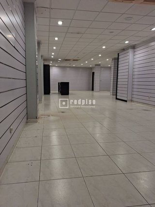 Local comercial en alquiler en Agra del Orzán - Ventorrillo - Vioño en Coruña (A)