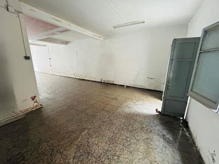Local comercial en venta en Pubilla Cases en Hospitalet de Llobregat, L´