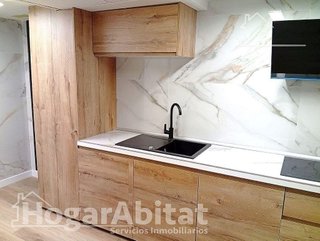 Piso en venta en L´Amistat en Valencia