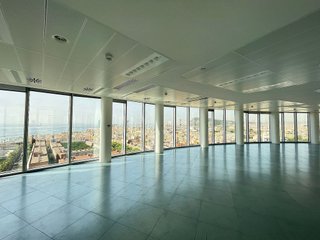Oficina en alquiler en La Barceloneta en Barcelona
