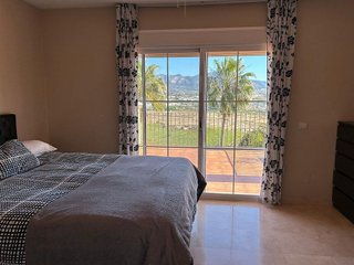 Chalet en alquiler en Hipódromo - Cerrado del Águila en Mijas