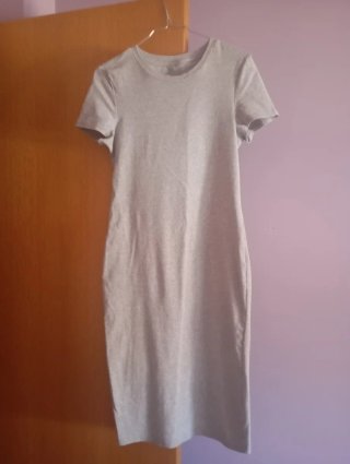 Vestido de algodón gris ajustado