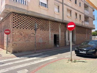 Local comercial en venta en Centro en Alcazares, Los