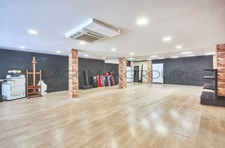 Local comercial en venta en Els Canyars en Castelldefels