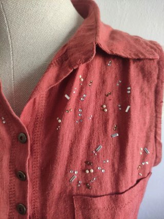 Blusa sin mangas de lino con pedrería