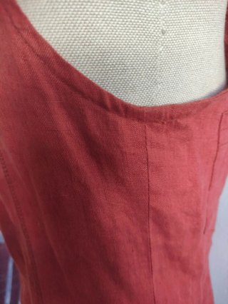 Blusa sin mangas de lino con pedrería