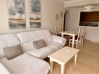 Piso en alquiler en Elviria en Marbella