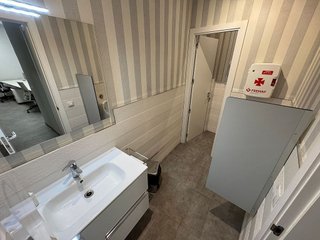 Oficina en alquiler en Jerónimos en Madrid