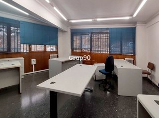 Local comercial en venta en Instituts - Universitat en Lleida