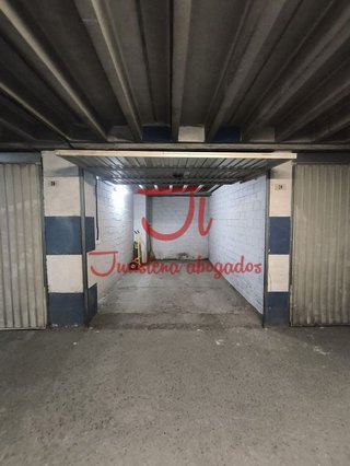 Garaje en venta en Lena