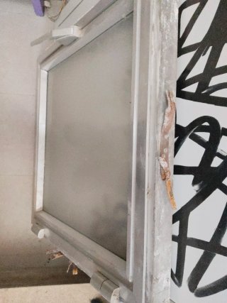 Ventana de aluminio + 1 reja