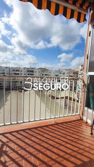 Piso en alquiler en Marxalenes en Valencia