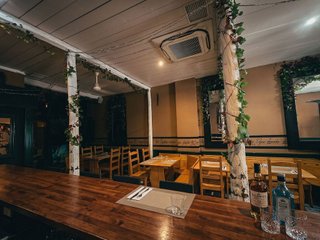 Bar en alquiler en Juan de Austria en Alcalá de Henares