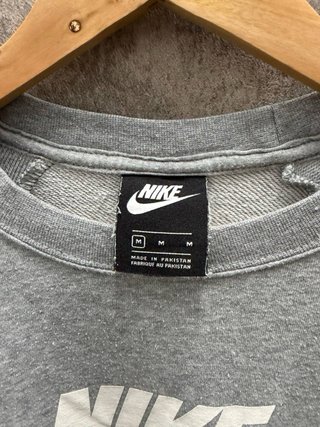 Sudadera Nike Gris