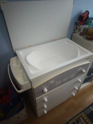 Cómoda Micuna con bañera