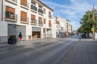 Local comercial en venta en Zubia (La)