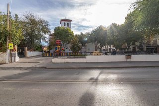 Local comercial en venta en Zubia (La)