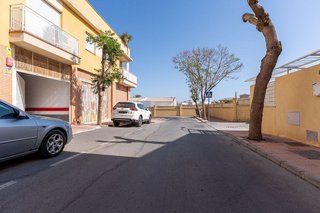 Garaje en venta en Huércal de Almería